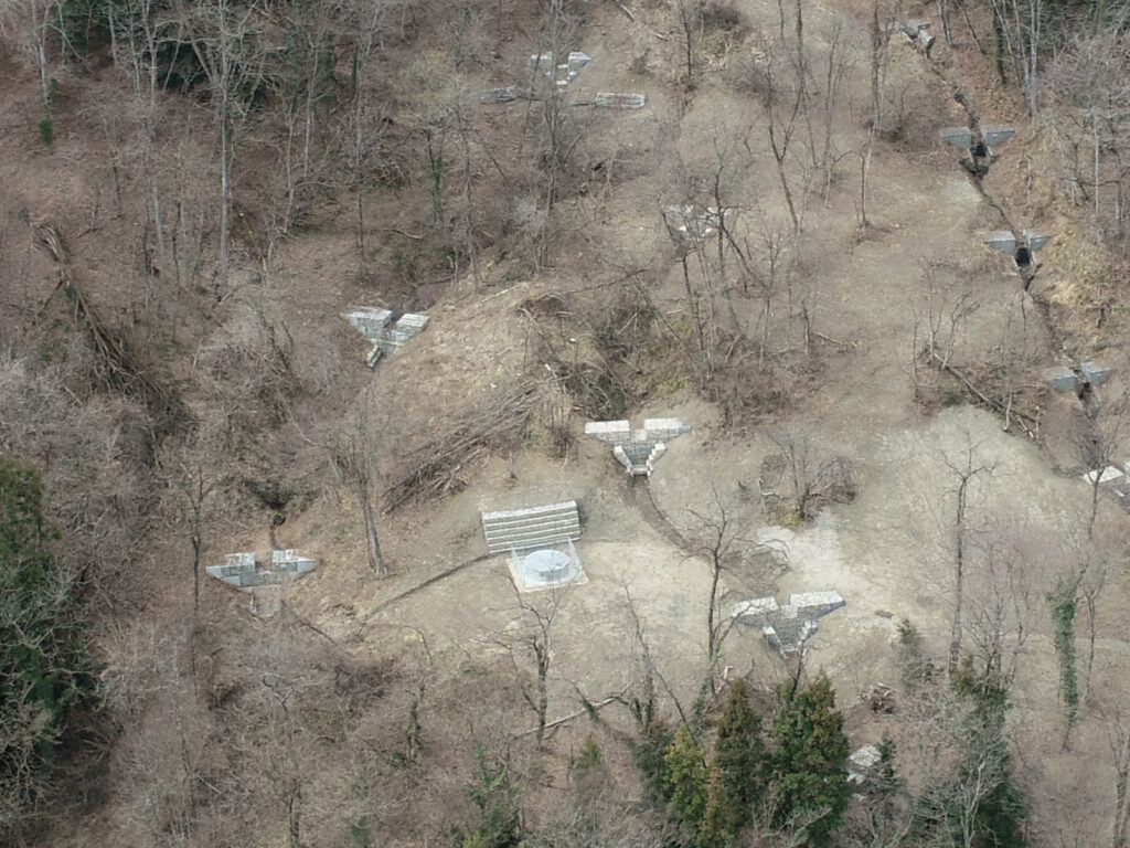 地すべり対策工事